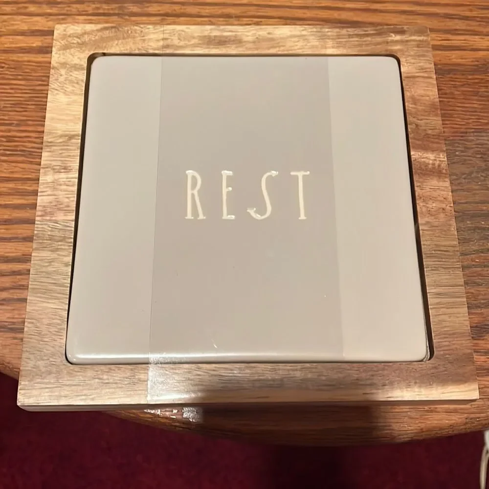 New Rae Dunn trivet